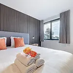 Raphaelle - Close To Plopsaland De Panne! De Panne