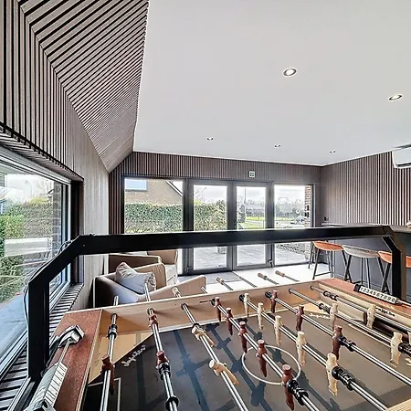 Raphaelle - Close To Plopsaland De Panne! De Panne